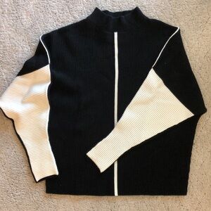 T Tahari sweater